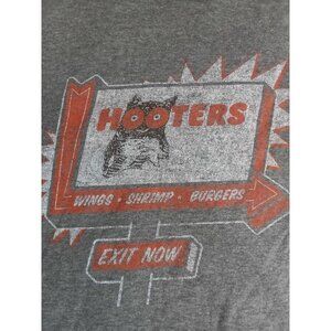 Hooters T-Shirt Wings Shrimp Burgers Large Cotton Polyester Blend